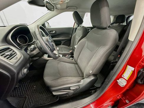 Used 2018 Jeep Compass Sport FWD image 13