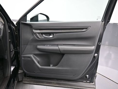 Certified 2025 Honda CR-V EX image 38