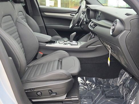 New 2025 Alfa Romeo Stelvio Sprint w/ Veloce Package image 6