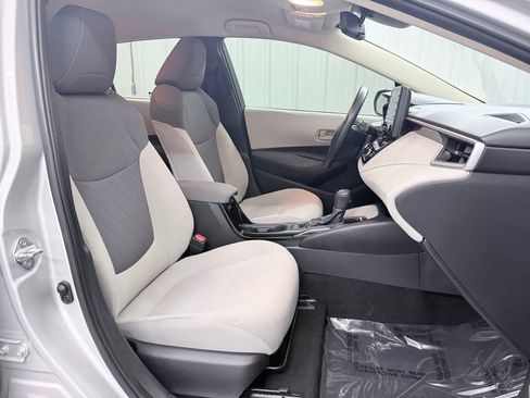 Used 2022 Toyota Corolla LE FWD image 36