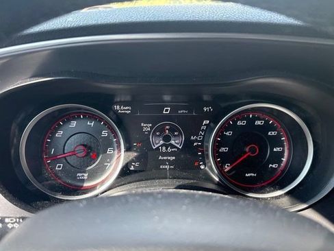 Used 2022 Dodge Charger SXT RWD image 10