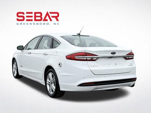 Used 2018 Ford Fusion SE w/ Equipment Group 602A FWD image 9