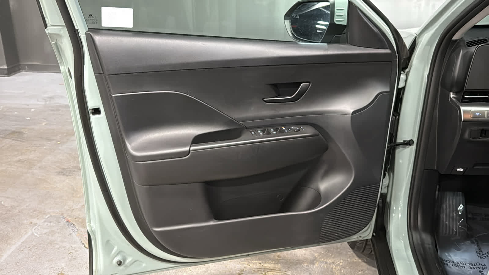 Used 2024 Hyundai Kona SEL AWD/4WD image 9