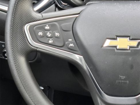 Used 2023 Chevrolet Equinox LS image 14