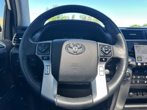 Used 2023 Toyota 4Runner Limited AWD/4WD image 19