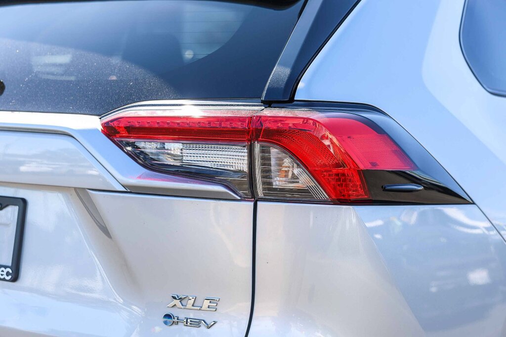 Certified 2025 Toyota RAV4 XLE AWD/4WD image 24