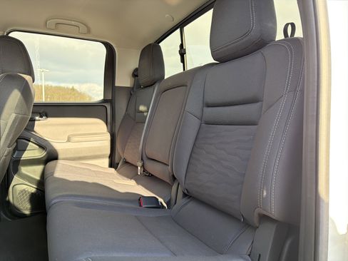 Used 2024 Nissan Frontier SV w/ Hardbody Edition image 28