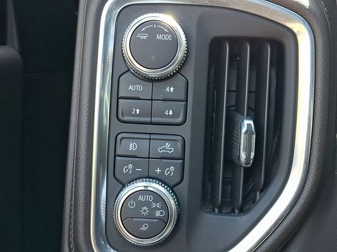 Used 2020 GMC Sierra 1500 SLT w/ SLT Premium Package AWD/4WD image 27