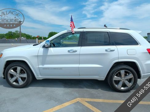 Used 2015 Jeep Grand Cherokee Overland AWD/4WD image 7