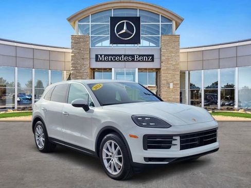 Used 2024 Porsche Cayenne image 6