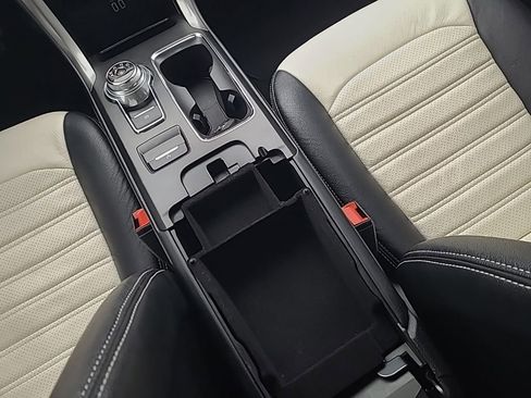 Used 2019 Ford Fusion SE w/ Equipment Group 151A image 16