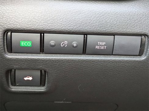 Used 2024 Nissan Sentra SV w/ Lighting Package image 22