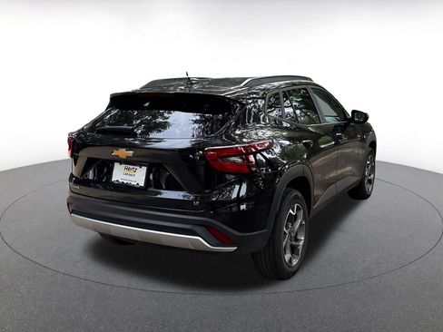 Used 2025 Chevrolet Trax LT w/ LT Convenience Package FWD image 7