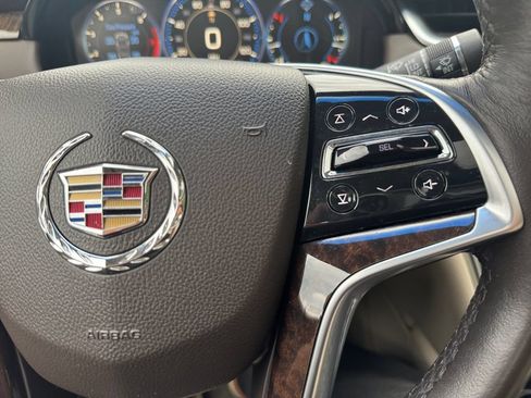 Used 2013 Cadillac XTS Premium AWD/4WD image 30