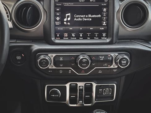 Used 2023 Jeep Wrangler Unlimited Sport AWD/4WD image 14