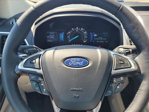 Certified 2024 Ford Edge Titanium w/ Class II Trailer Tow Package AWD/4WD image 17