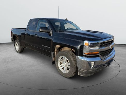 Used 2017 Chevrolet Silverado 1500 LT w/ All Star Edition image 8