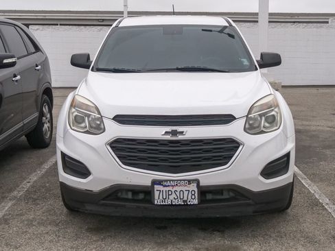 Used 2017 Chevrolet Equinox LS FWD image 2