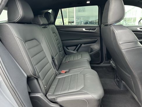 Certified 2025 Volkswagen Atlas Cross Sport SEL image 27