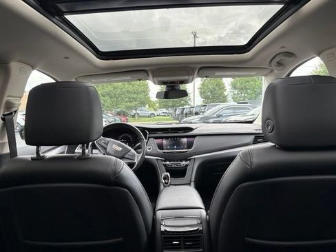 Used 2018 Cadillac XT5 Premium Luxury AWD/4WD image 8