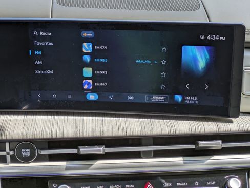 Used 2024 Hyundai Santa Fe Calligraphy image 17