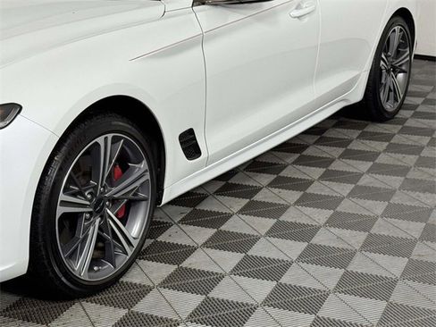 Used 2025 Genesis G70 2.5T w/ Sport Prestige Package image 13