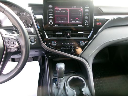 Used 2023 Toyota Camry SE w/ Convenience Package AWD/4WD image 16