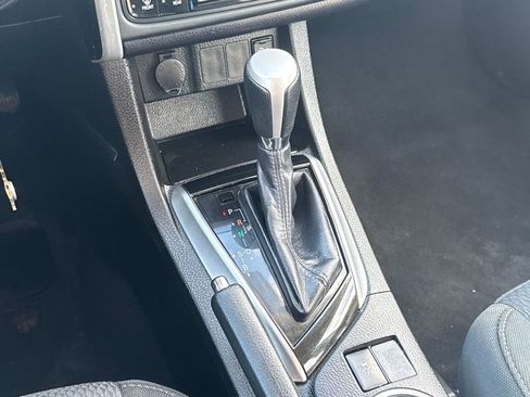 Used 2017 Toyota Corolla LE image 24