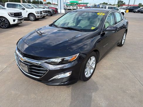 Used 2022 Chevrolet Malibu LT w/ Leather Package FWD image 4