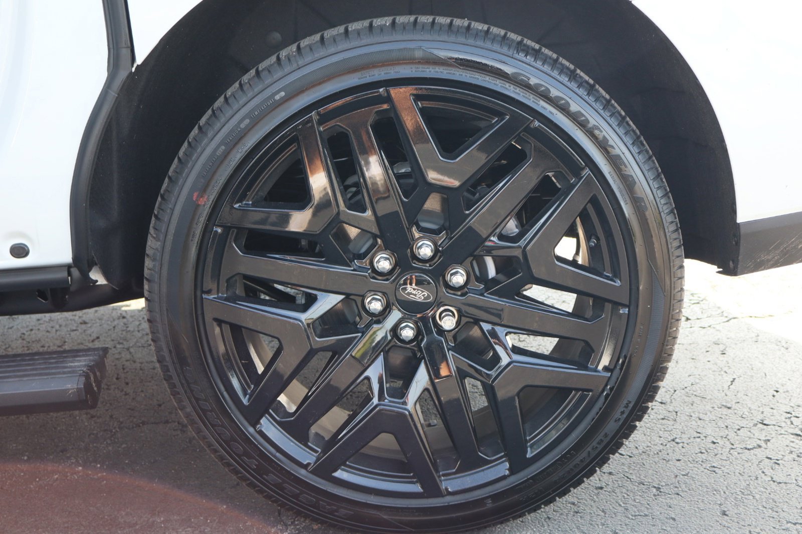 New 2027 Ford Expedition Max Platinum w/ Stealth Performance Package AWD/4WD image 18