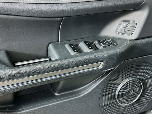 Used 2024 Ford Expedition Max XLT image 15