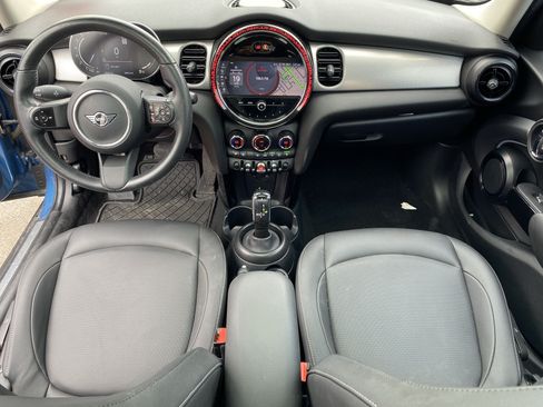 Used 2024 MINI Cooper 4-Door Hardtop FWD image 22