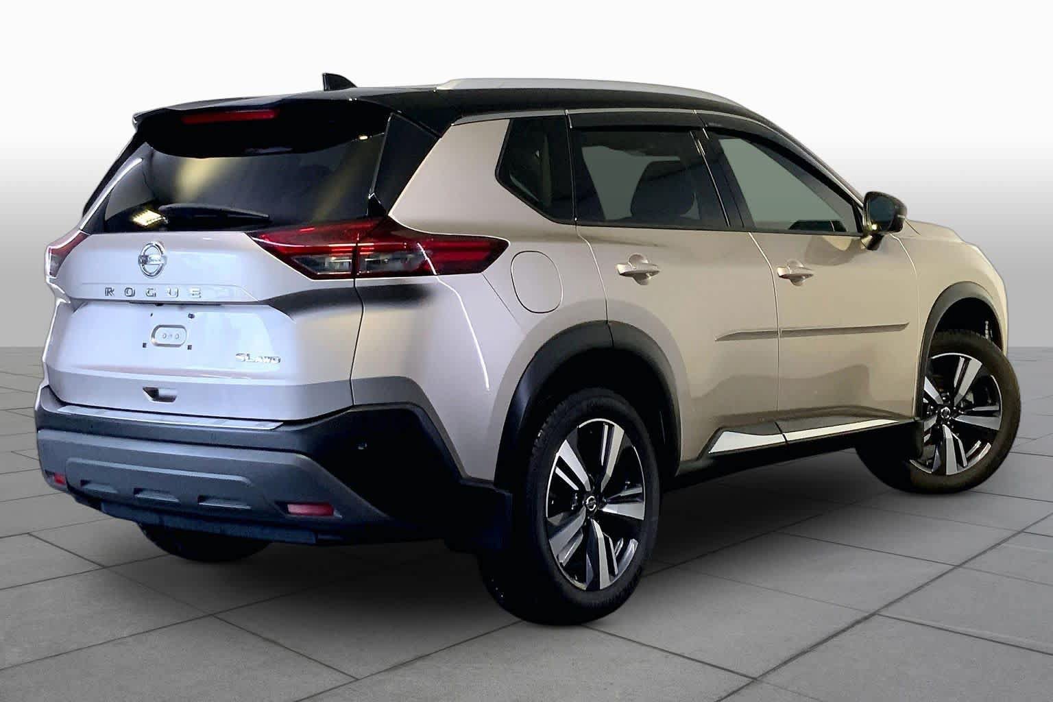 Used 2021 Nissan Rogue SL w/ Premium Package AWD/4WD image 13
