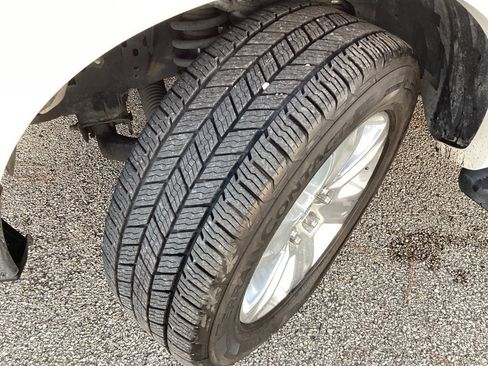 Used 2010 Ford F150 Lariat image 16