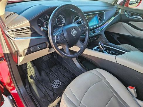 Used 2019 Buick Enclave Essence image 10