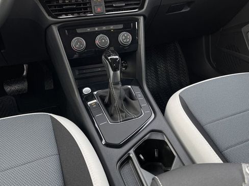 New 2026 Volkswagen Taos S image 17