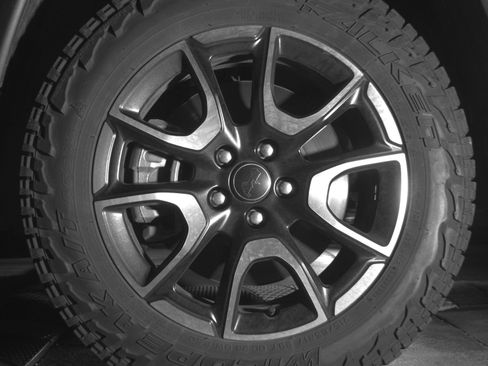 Used 2025 Jeep Compass Trailhawk AWD/4WD image 12