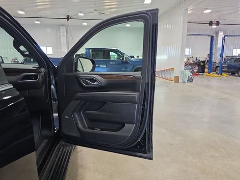 Used 2024 Chevrolet Tahoe High Country w/ Advanced Technology Package AWD/4WD image 37