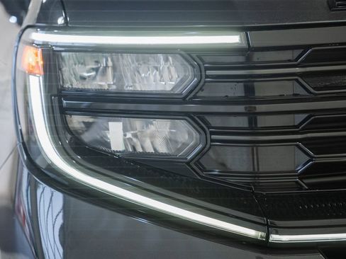 Used 2025 Ford Expedition Platinum w/ Stealth Appearance Package AWD/4WD image 16