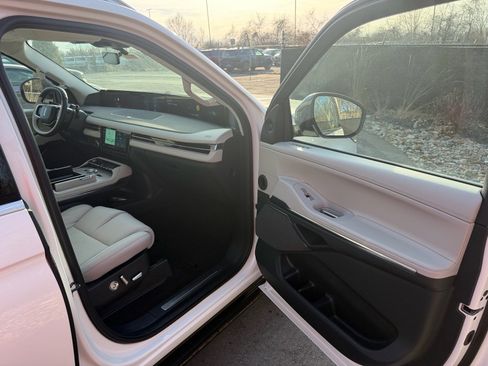 New 2026 Lincoln Navigator L Reserve AWD/4WD image 11