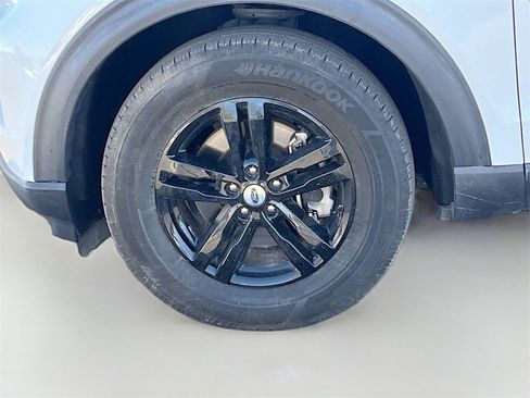 Used 2021 Ford Explorer XLT w/ Class III Trailer Tow Package image 33