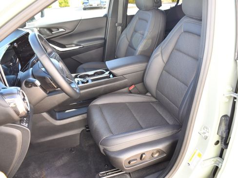 Used 2026 Chevrolet Equinox LT w/ Convenience Package II FWD image 20