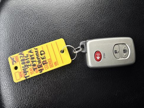 Used 2016 Toyota 4Runner Limited image 31