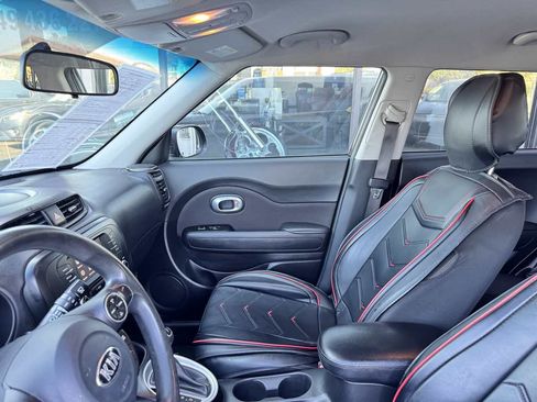 Used 2019 Kia Soul FWD image 29
