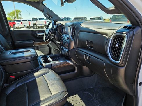 Used 2019 Chevrolet Silverado 1500 High Country w/ Technology Package AWD/4WD image 35