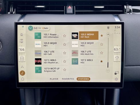 Certified 2024 Land Rover Discovery Sport S image 29