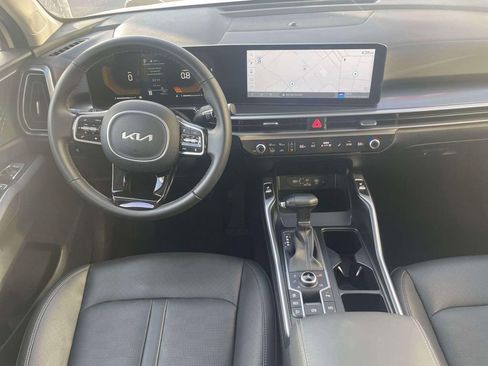 Used 2025 Kia Sorento S w/ Panoramic Sunroof Package AWD/4WD image 11