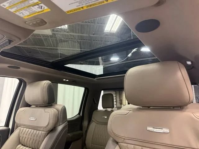 Used 2025 Ford F250 Platinum w/ Platinum Plus Package AWD/4WD image 6