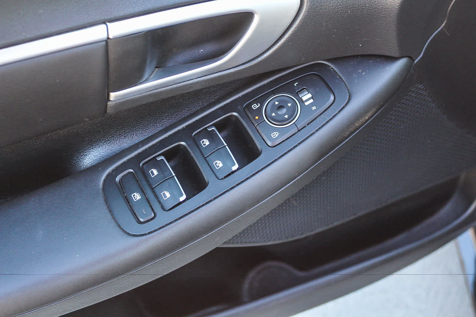 Used 2024 Hyundai Sonata SEL FWD image 26