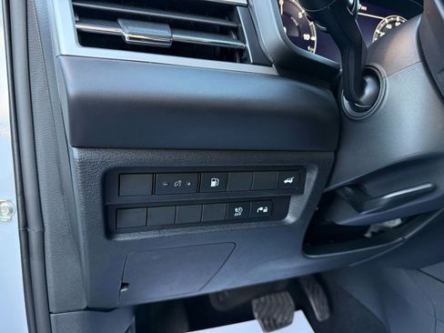 Used 2024 Mitsubishi Outlander SEL image 44